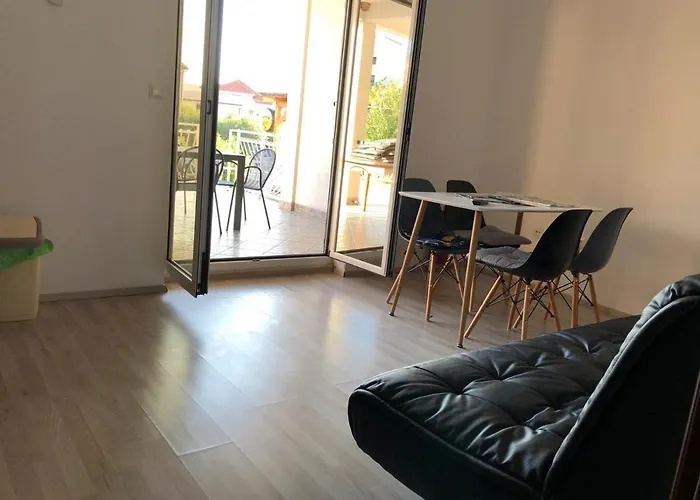 Apartmani Antonio * Brodarica (Sibenik-Knin)